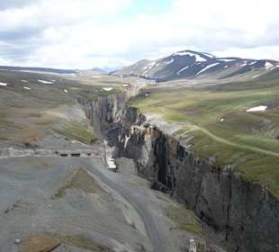 Die Schlucht hinter dem Stausee