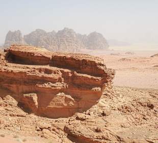 Es werden auch Klettertouren angeboten