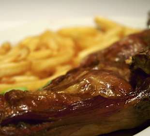 Su especialidad: paletilla de cordero lechal asada
