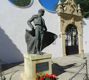 Statue eine berühmten Stierkämpfers