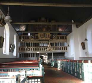 Blick in das Kirchenschiff