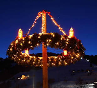 Riesiger Adventkranz