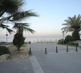 Zugang öff. Strand und Promenade