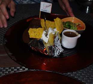 Kamelsteak in Chili Soße und Ofenkartoffel