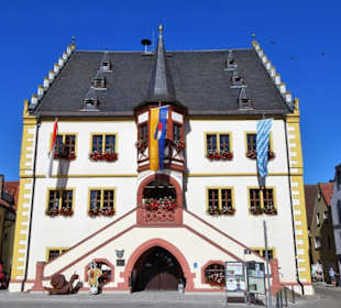Das Rathaus im Herzen der Altstadt von Volkach