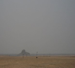 Blick auf Dashur Pyramids