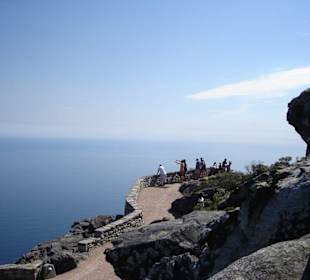 Weg und Aussichtspunkt