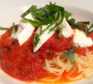 Spaghetti Pomodoro e Bufala