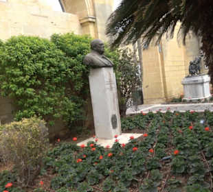 Lower Barrakka Garden