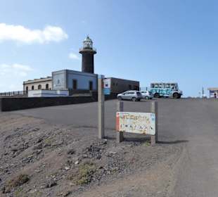 Bus am Leuchtturm bei Punta de Jandia