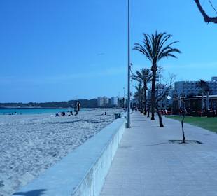 Sauberer, feinster Sandstrand