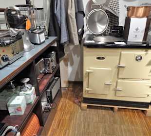 In den Verkaufsräumen des Manufactum Warenhauses