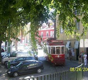 Typowy tramwaj w lizbonie