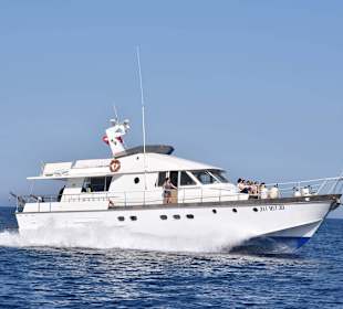 The boat crossing the Strait of Bonifacio