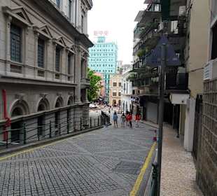 Okolice Senado Square
