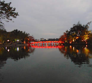 Hoan Kiem See in Hanoi