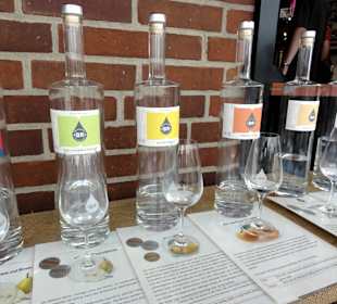 Impressionen aus der Destillerie Piekfeine Brände