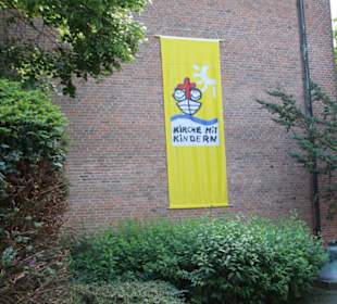 Außenansicht Heilig-Geist-Kirche