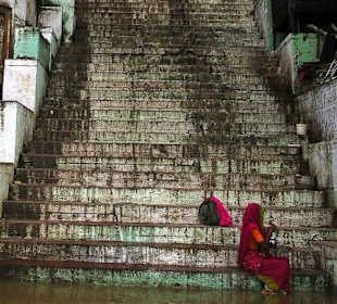 Widok na ghaty z Gangesu