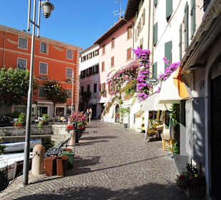 Impressionen aus der Altstadt von Limone
