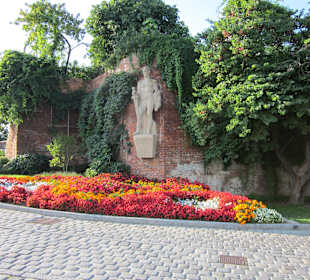 Park und Denkmal für Kriegstote ?