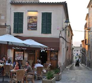 Terrasse auf "Sa Placa" am Abend