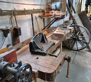 Rundgang durch das Tischlerei-Museum