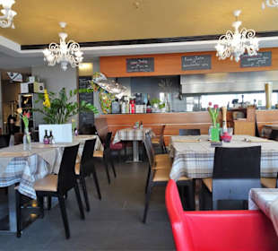 Blick in den Gastraum des Restaurants Lazzaretti