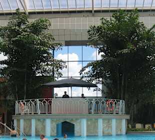 Ab dort oben Anleitungen zur Wassergymnastik