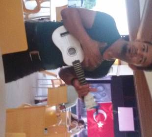 Leo singt uns ein Lied