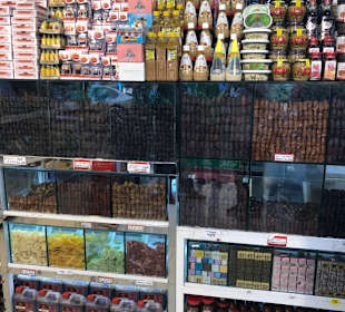 Abu Dhabi Dates Market