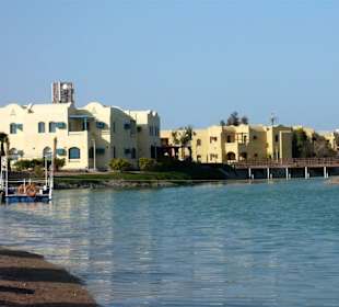 Lagunenarm mit Hotels