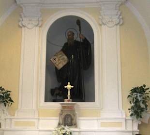 Sanktuarium SS.Trinita Montagna Spaccata