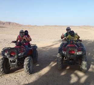 Mit zwei Quads und einem Guide unterwegs