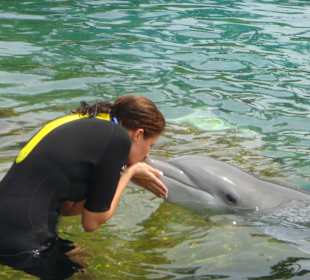 Catalina gibt Küsschen