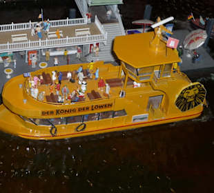 Fähre zu König der Löwen