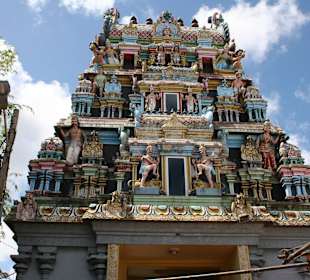 Tempelanlage Eingangsbereich Surya Oudaya Sangam