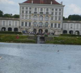 Über die Auffahrtsallee zum Schloss Nymphenburg