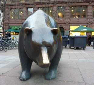Bulle und Bär vor der Börse