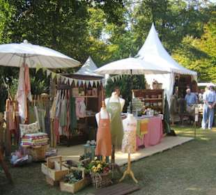 Ausstellungsfläche im Park