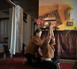 Mitarbeiterinnen der Freiburger Thai Massage Freib