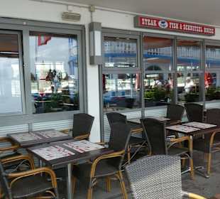 An den Landungsbrücken