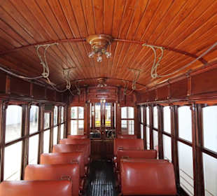 Historische Straßenbahnen im Museum