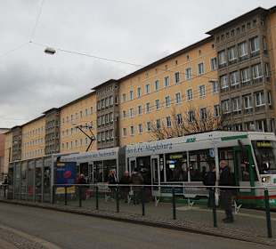 Straßenbahn im Breiten Weg