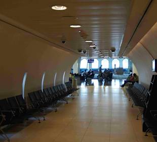 Flughafen Abu Dhabi