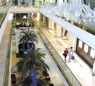 Antalium Premium Mall gegenüber Hotel Royal Wings