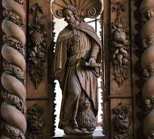 Altar Detail