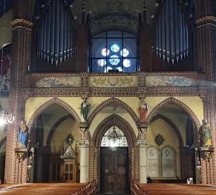 Eingang und Orgel