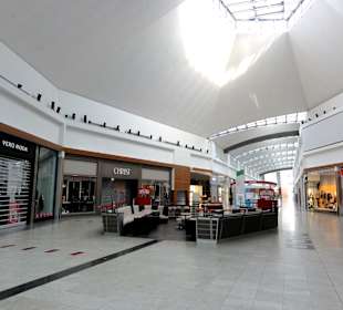 Impressionen aus dem Shopping-Center Waterfront