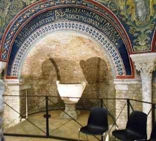 Baptisterium der Kathedrale von Ravenna